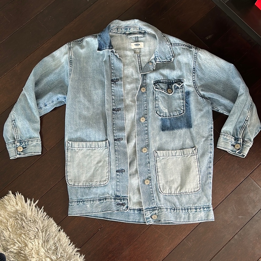 Old Navy Denim jacket. Cropped sleeves & patchwork. Size large
